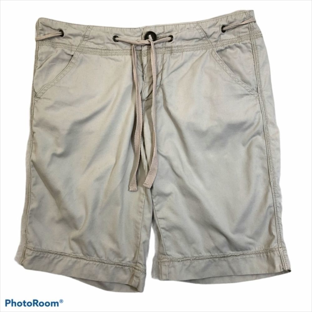 COPY - Prana 100% Organic Cotton Beige Cargo Shorts. Size 4